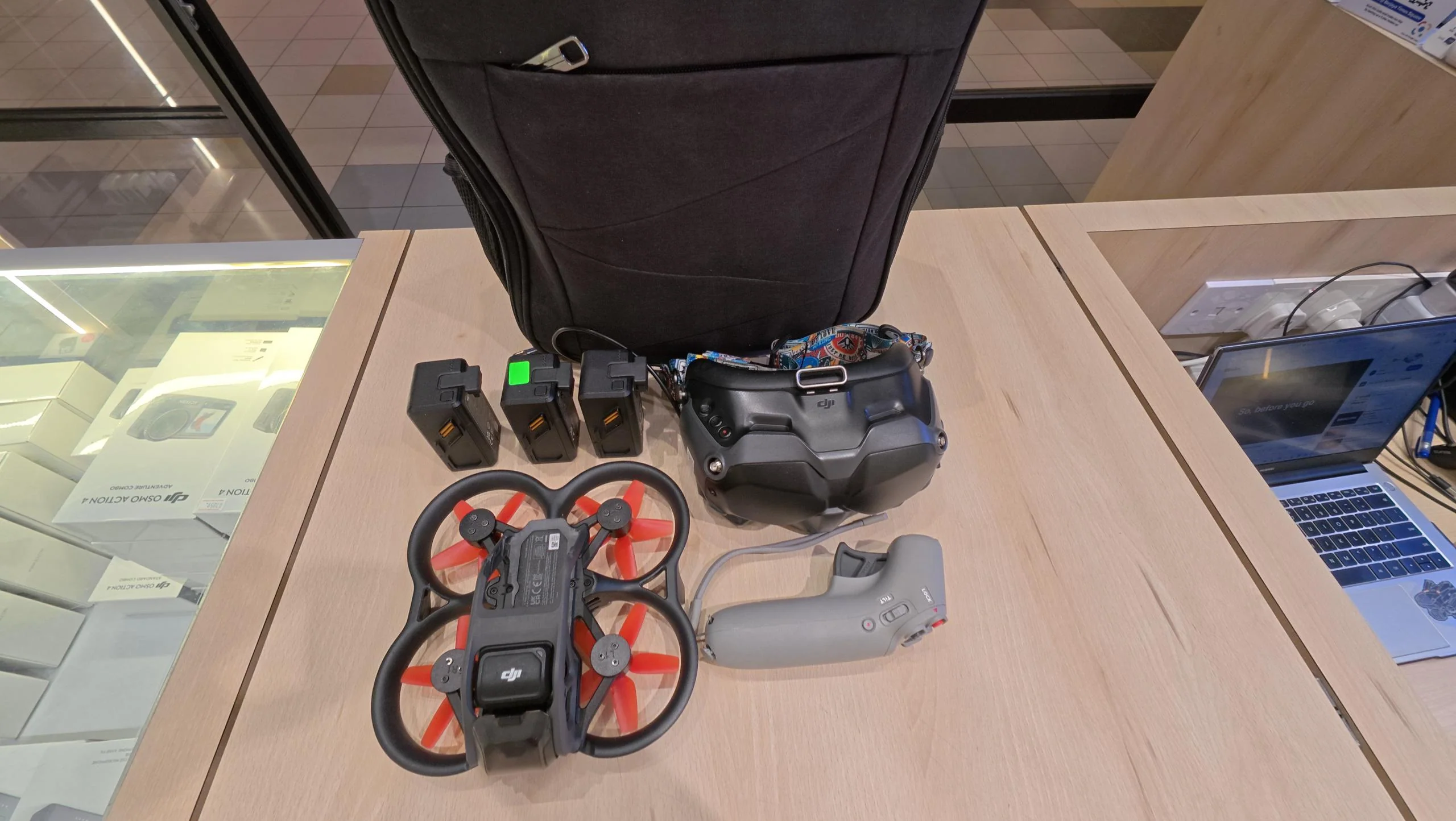 AVATA FLY MORE COMBO (3 BATTERIES) - Image 3
