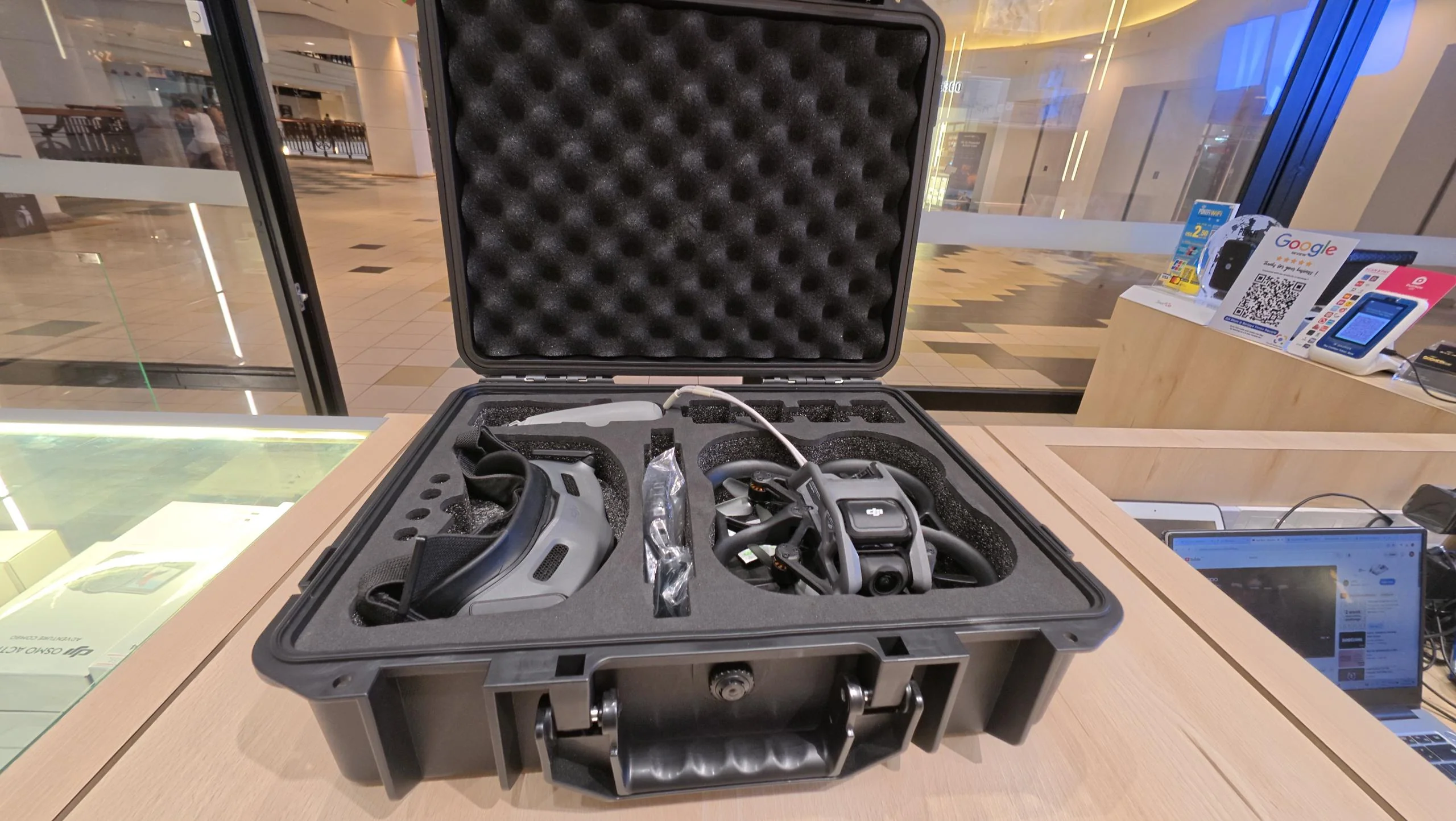 AVATA  FLY MORE COMBO - Image 7
