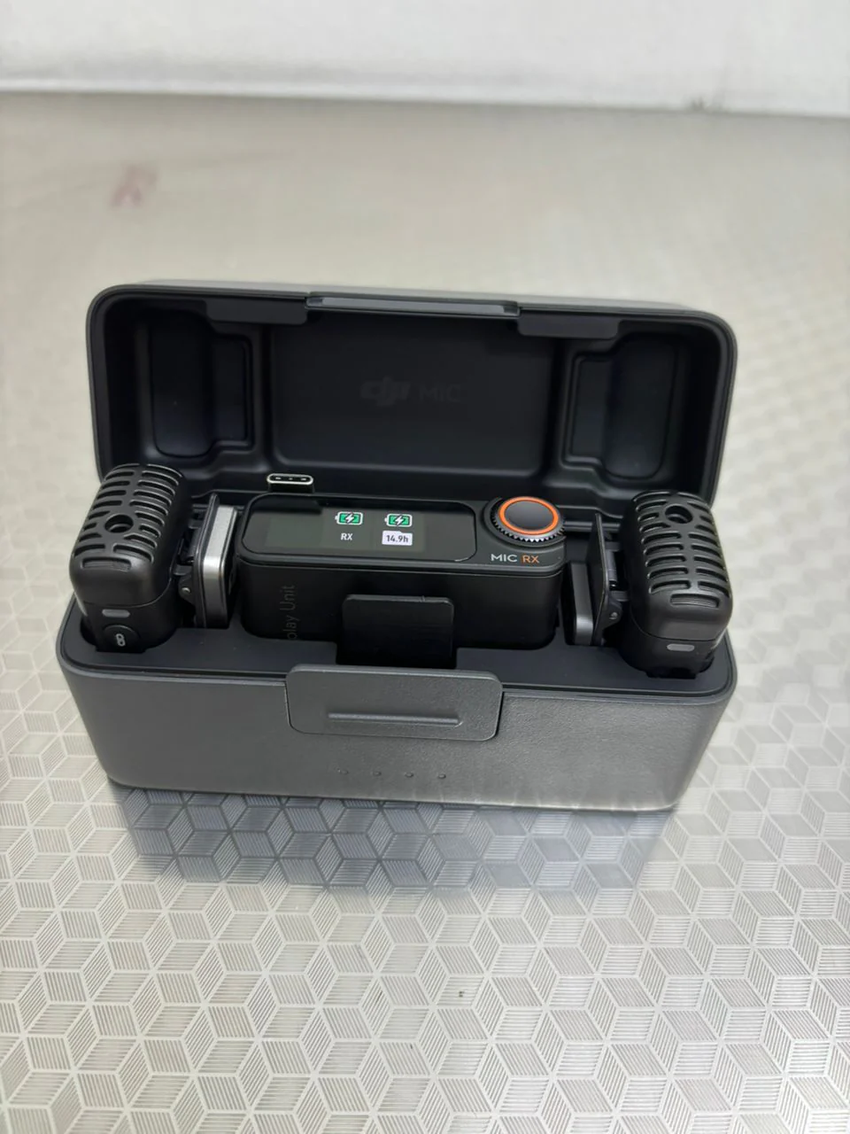 DJI MIC 2 (DISPLAY UNIT) - Image 3