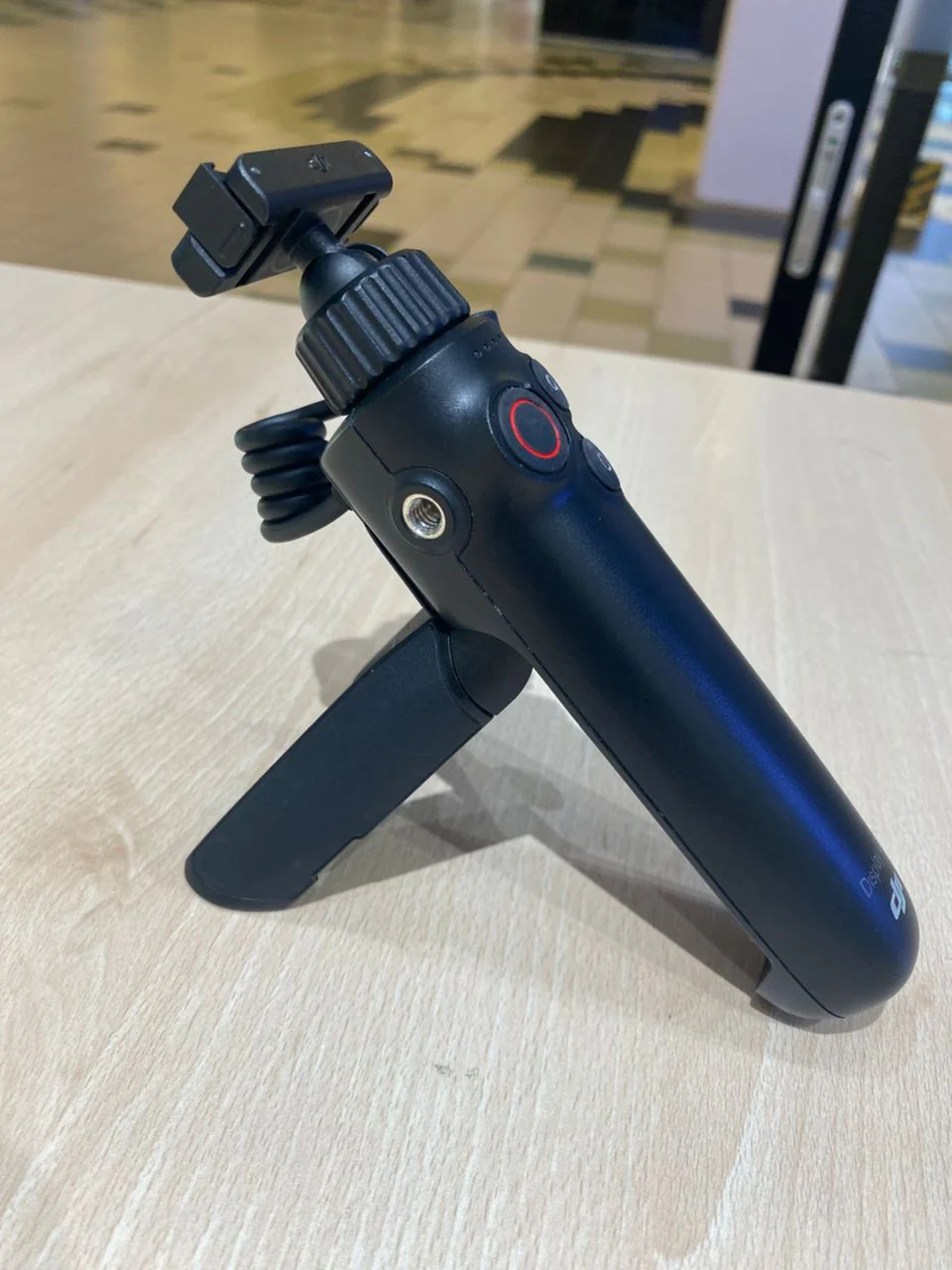 DJI Osmo Action Multifunctional Charging Handle (DISPLAY UNIT) - Image 5